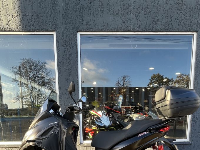PIAGGIO MP3 300 HPE SPORT ABS ASR 4