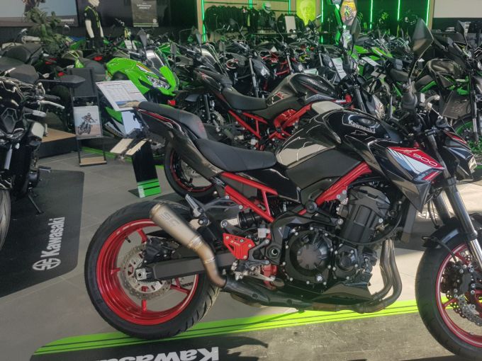 KAWASAKI Z 900 4