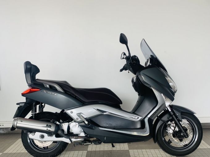 YAMAHA X-MAX 125 4