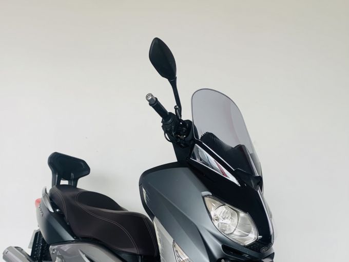 YAMAHA X-MAX 125 4