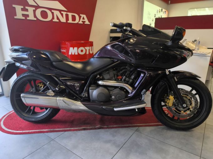 HONDA DN-01 700 4