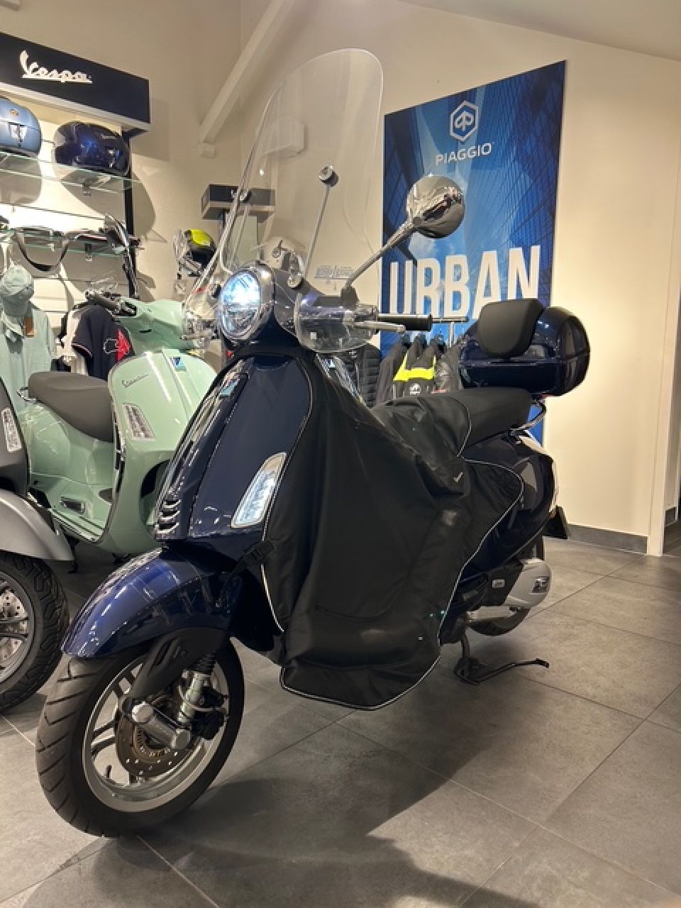 VESPA PRIMAVERA 125 4