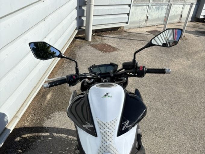 KAWASAKI Z800 4