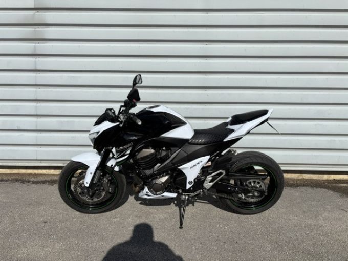 KAWASAKI Z800 4