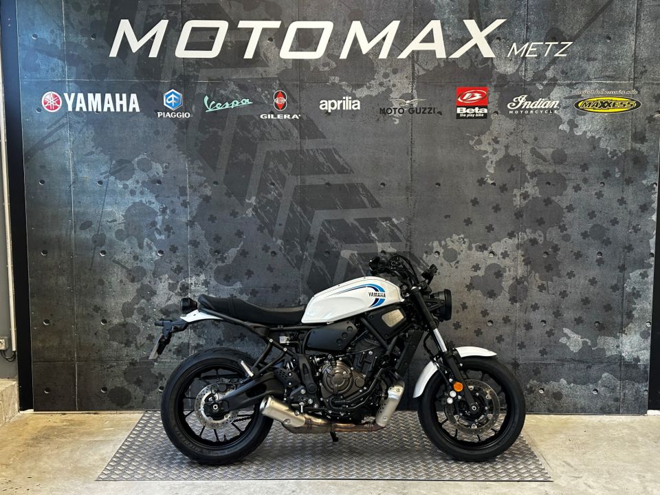 YAMAHA XSR 700 ABS 4
