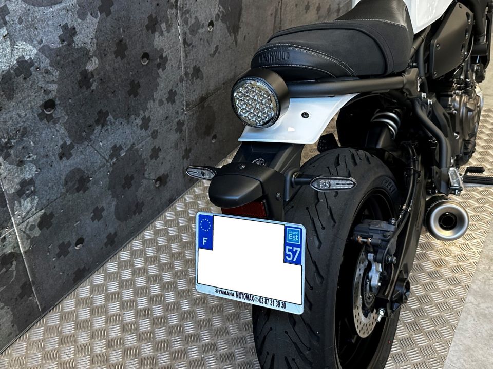 YAMAHA XSR 700 ABS 4