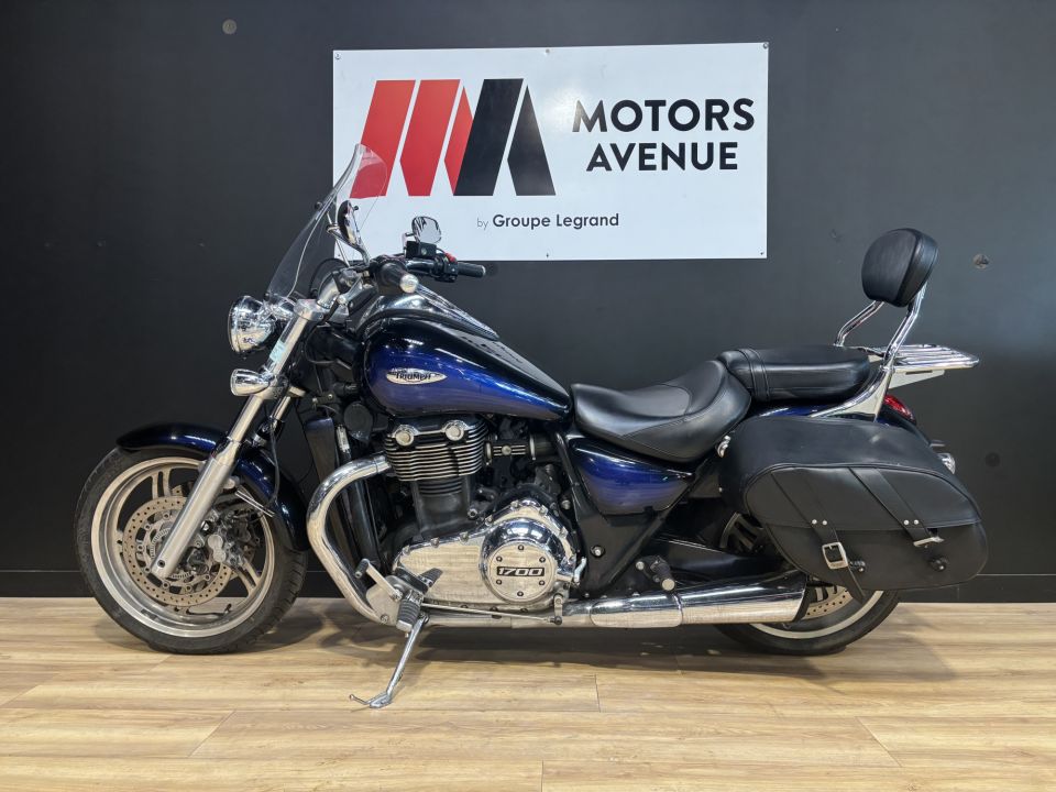 TRIUMPH THUNDERBIRD 1700 LT ABS 4