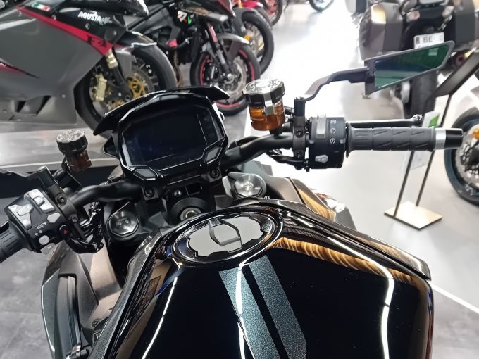 KAWASAKI Z 1000 H2 4