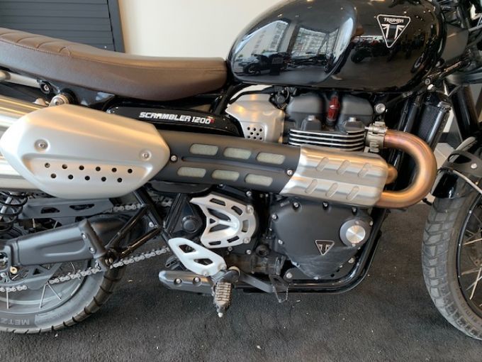 TRIUMPH SCRAMBLER 1200 XE 4