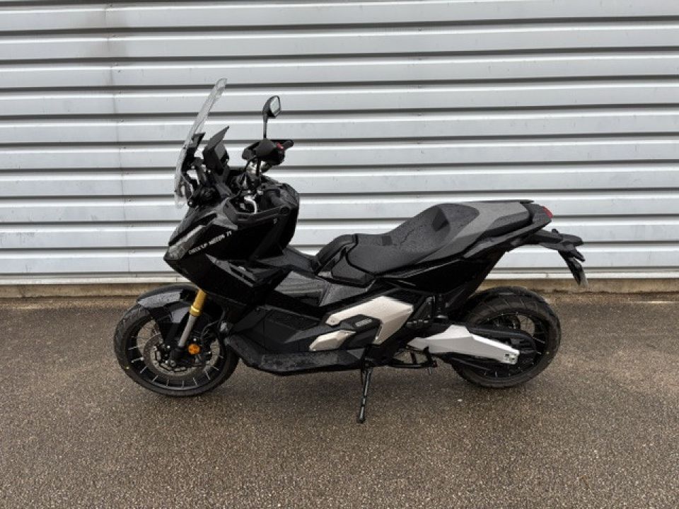 HONDA X-ADV 750 4
