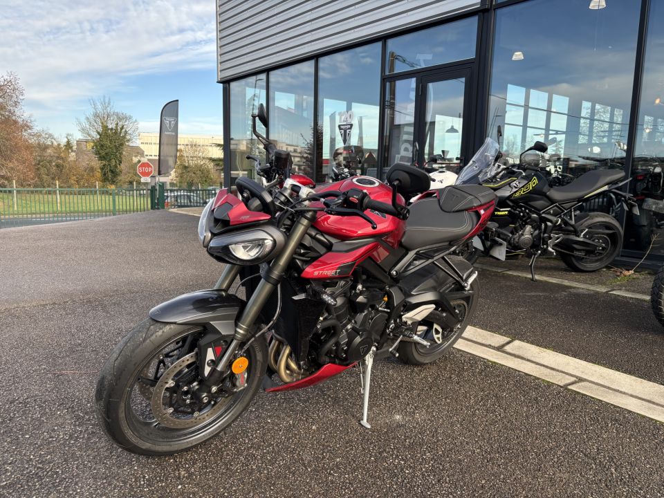 TRIUMPH STREET TRIPLE 765 RS 4