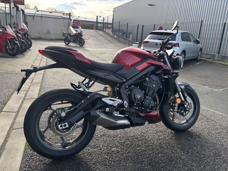 TRIUMPH STREET TRIPLE 765 RS 4