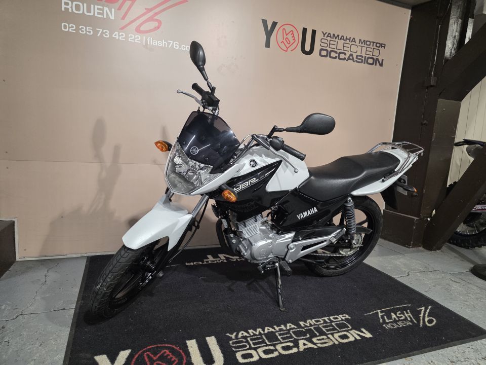YAMAHA YBR 125 4