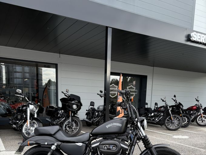 HARLEY-DAVIDSON SPORTSTER IRON 883 ABS 4