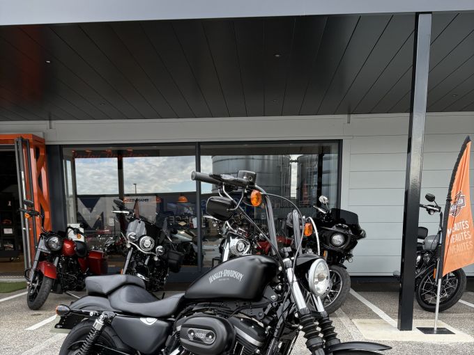 HARLEY-DAVIDSON SPORTSTER IRON 883 ABS 4