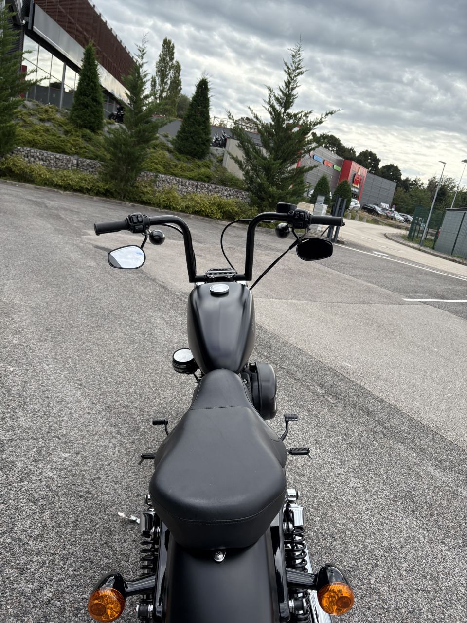 HARLEY-DAVIDSON SPORTSTER IRON 883 ABS 4