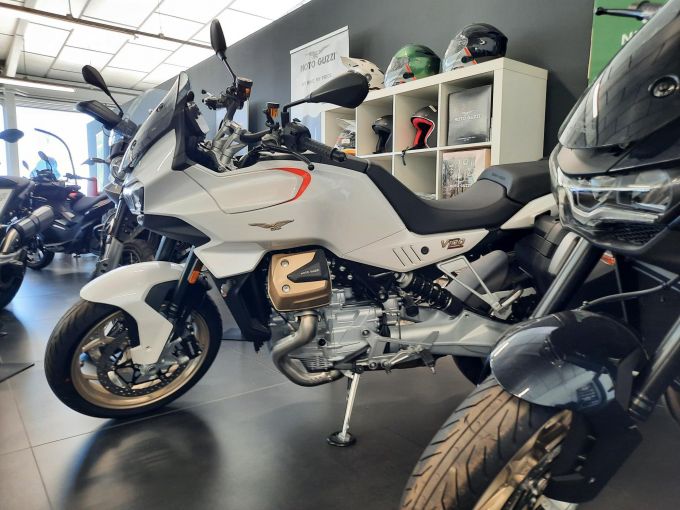 MOTO GUZZI V100  MANDELLO 4