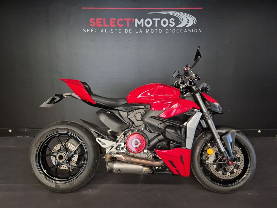DUCATI STREETFIGHTER V2 4