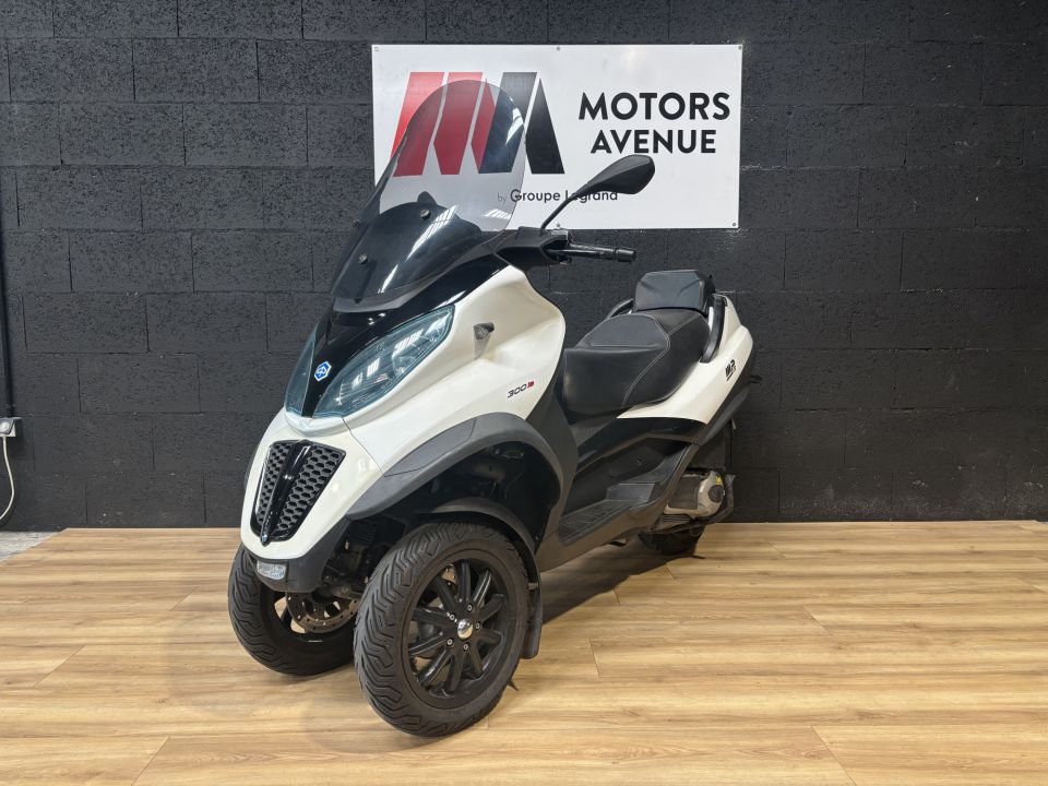 PIAGGIO MP3 300 IE 4