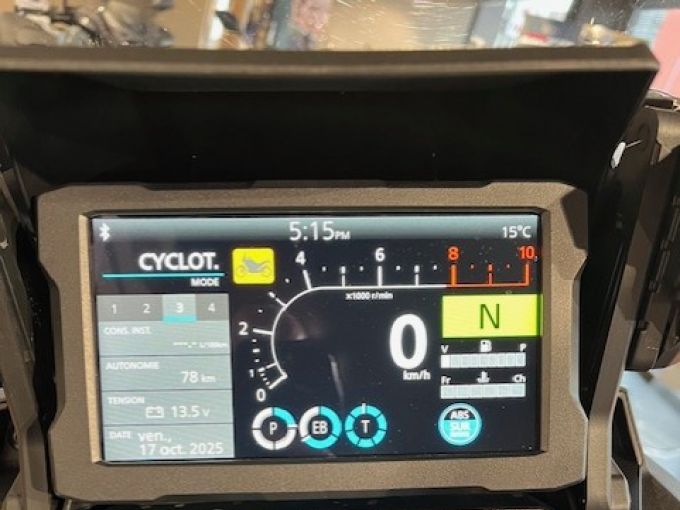HONDA Africa Twin CRF1100L 4