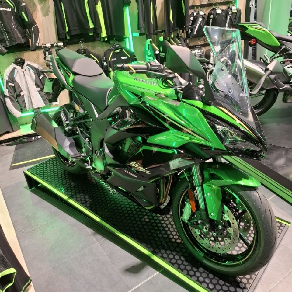 KAWASAKI NINJA 1100 SX SE 4