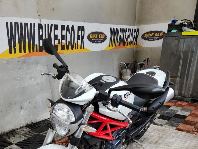 DUCATI 796 MONSTER 4