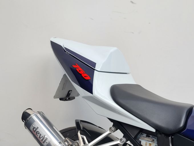 SUZUKI GSX-R 750 4