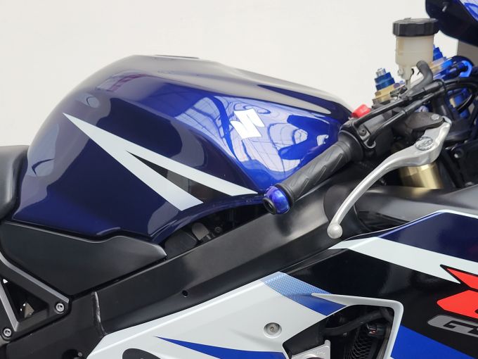 SUZUKI GSX-R 750 4