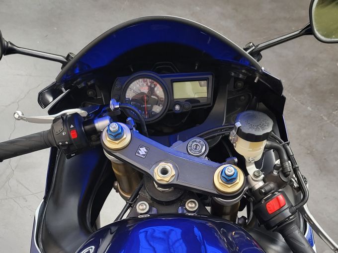 SUZUKI GSX-R 750 4