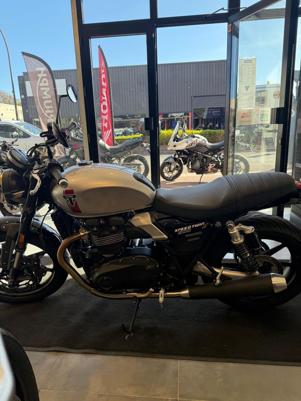 TRIUMPH SPEED TWIN 900 4