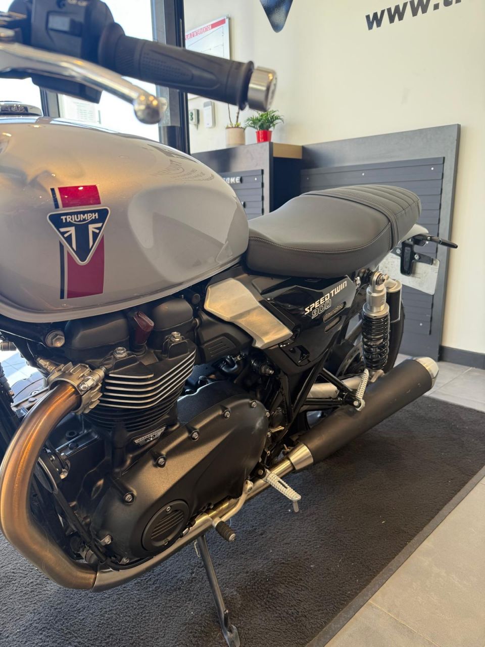 TRIUMPH SPEED TWIN 900 4
