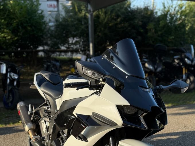 KAWASAKI ZX-10R 4