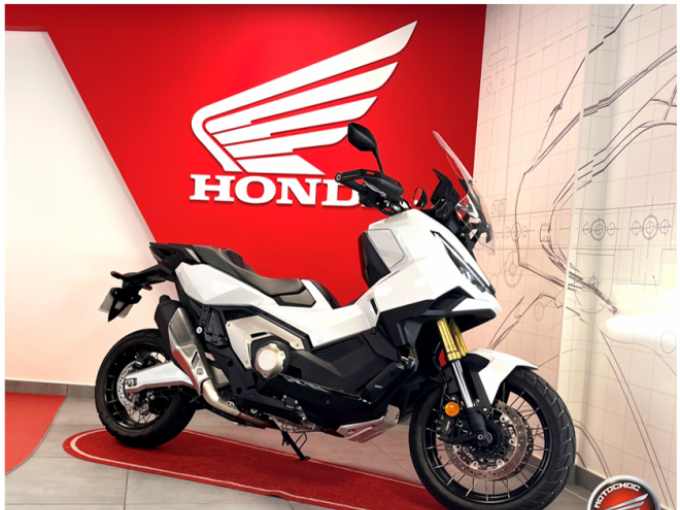 HONDA X-ADV 750 4