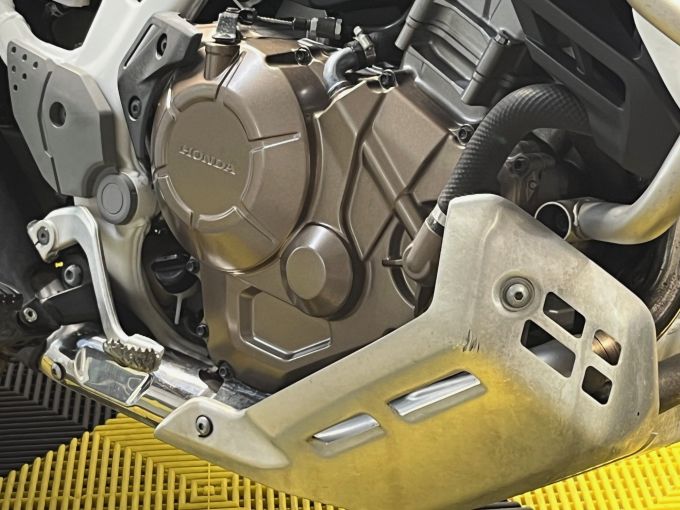 HONDA AFRICA TWIN CRF1000 ADVENTURE SPORT 4