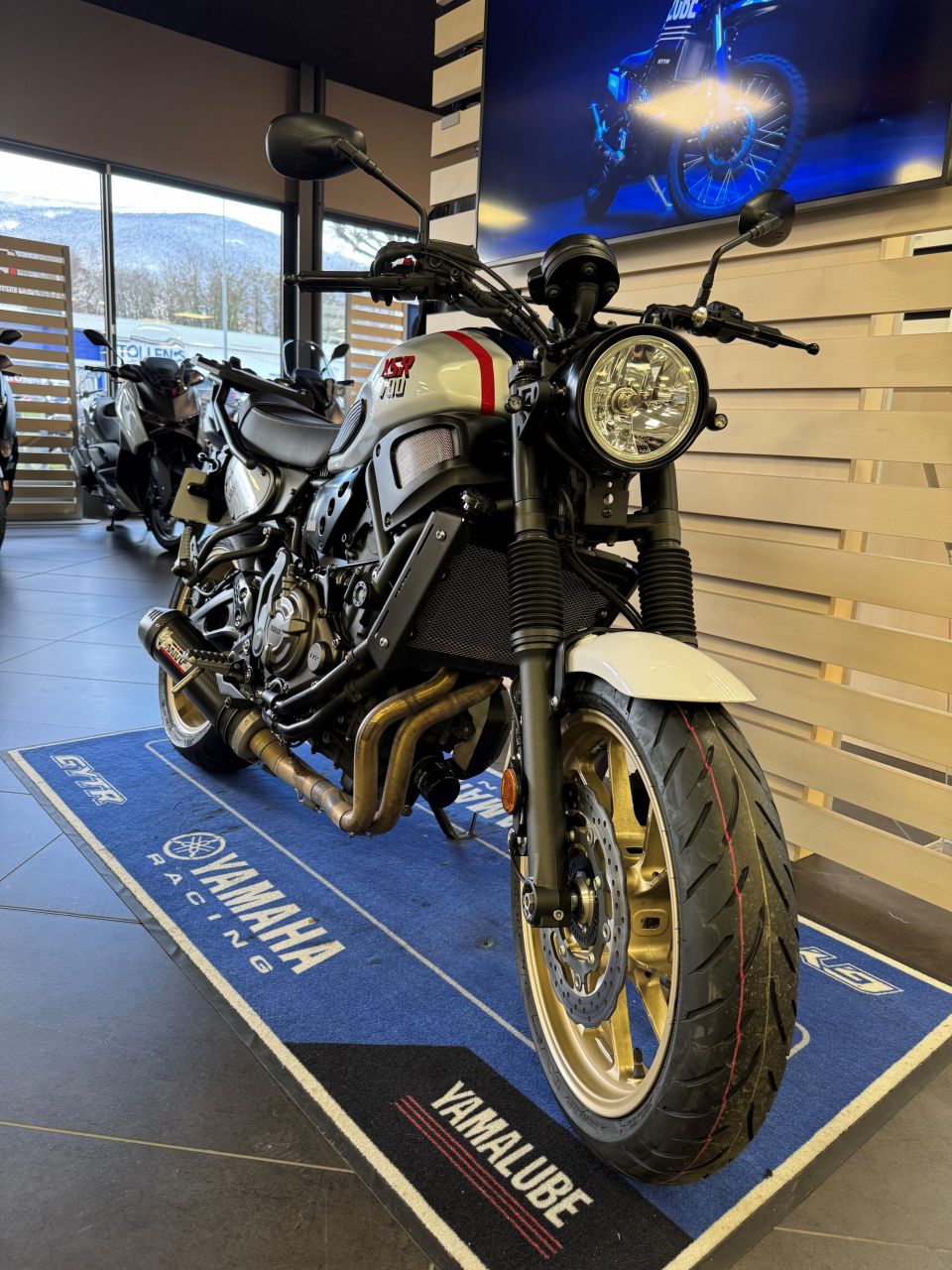 YAMAHA XSR 700 XTRIBUTE 4