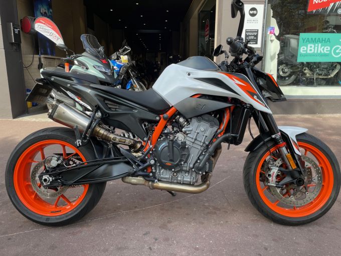 KTM 890 DUKE R 4