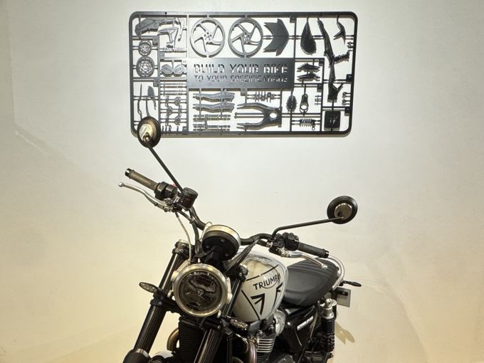 TRIUMPH SCRAMBLER 1200 4