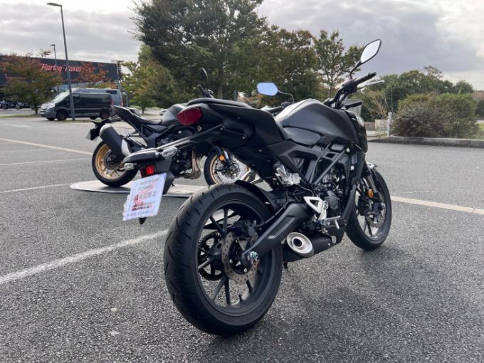 HONDA CB125R 4