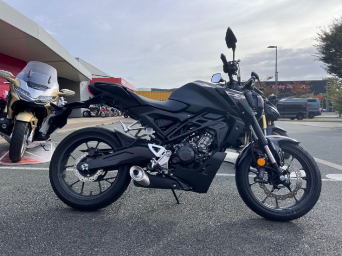 HONDA CB125R 4