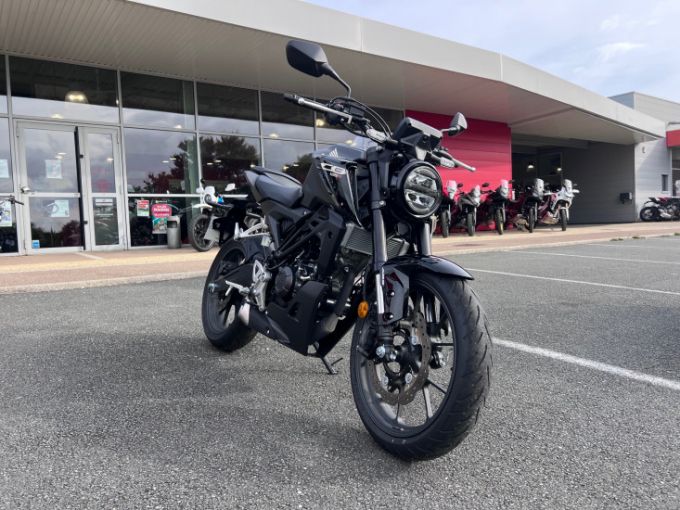 HONDA CB125R 4
