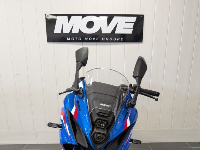 SUZUKI GSX-8R 4