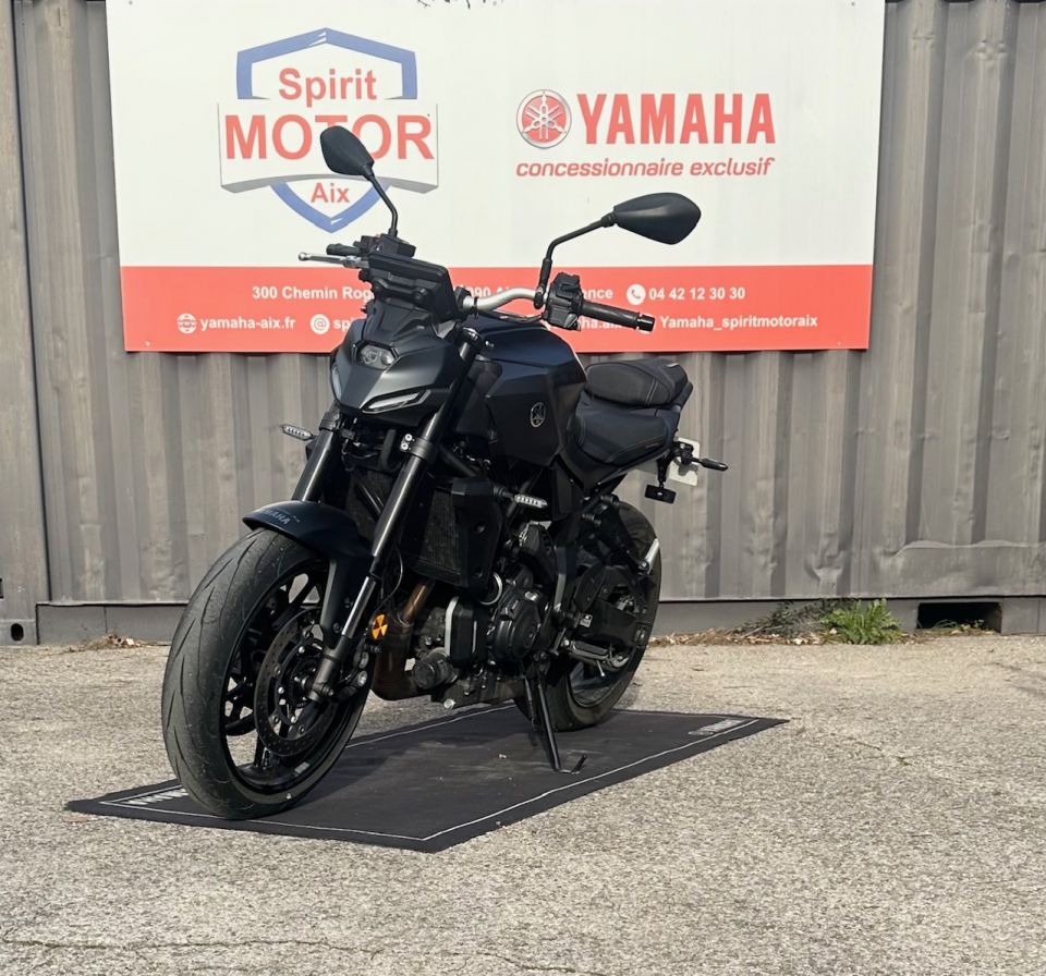YAMAHA MT-07 Y-AMT 4
