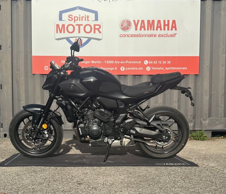 YAMAHA MT-07 Y-AMT 4