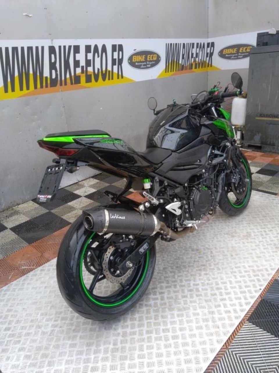 KAWASAKI Z400 4