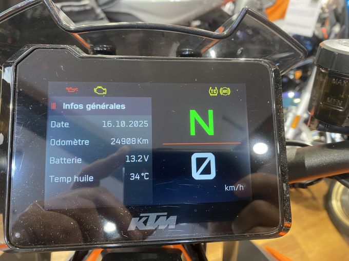 KTM 1290 SUPER DUKE R EVO 4