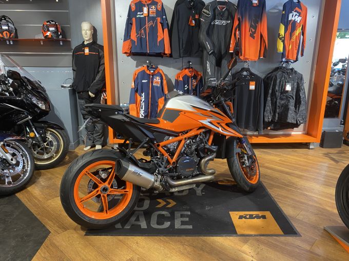 KTM 1290 SUPER DUKE R EVO 4