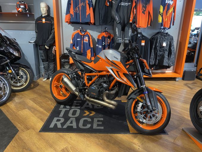 KTM 1290 SUPER DUKE R EVO 4