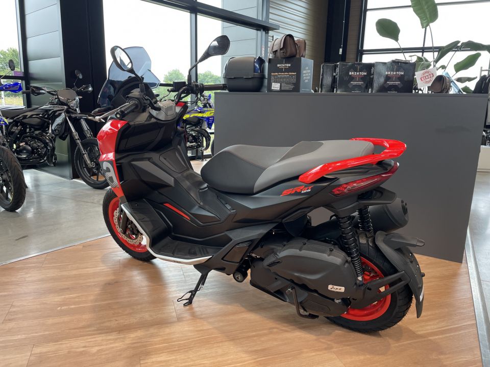 APRILIA SR 125 GT 4