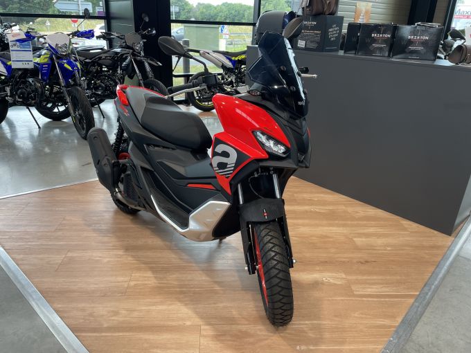 APRILIA SR 125 GT 4