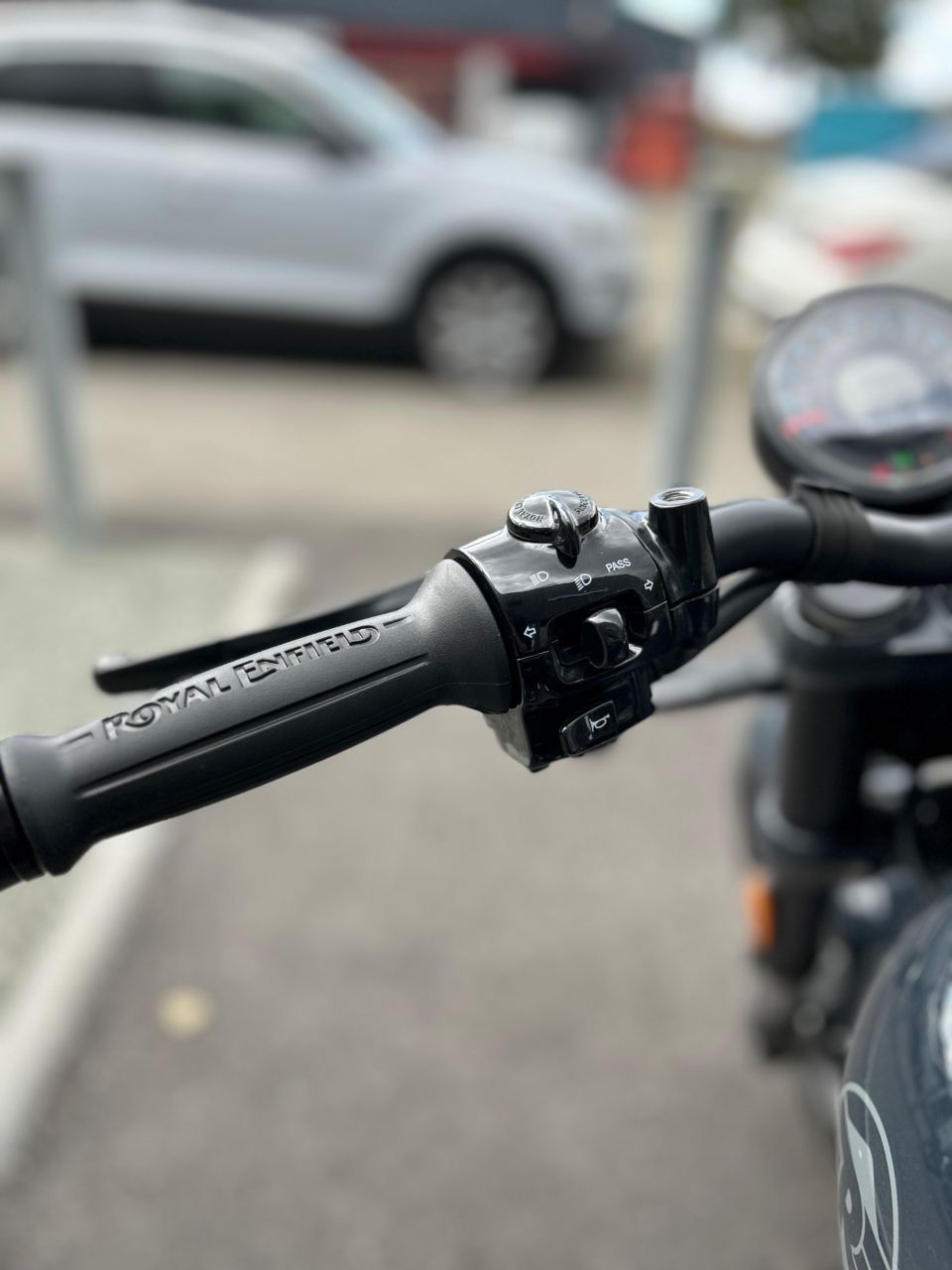 ROYAL ENFIELD SHOTGUN 650 4